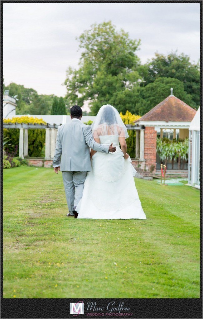 Bride-and-Groom-Wedding-Photos-at-Newland-Manor-3
