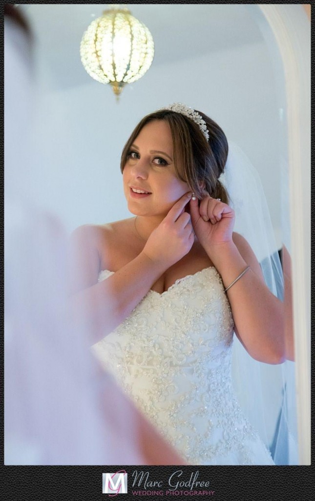 Unmissable-wedding-day-photos-Bridal-details